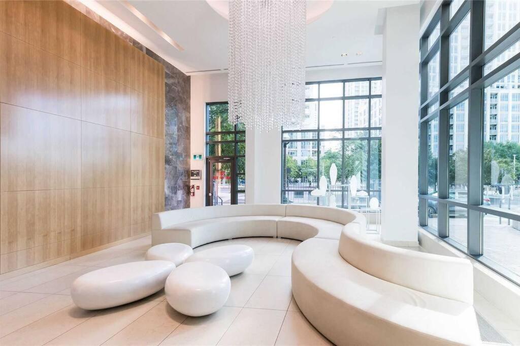 Lakeview Condo In Downtown With Free Parking. Toronto Exterior photo